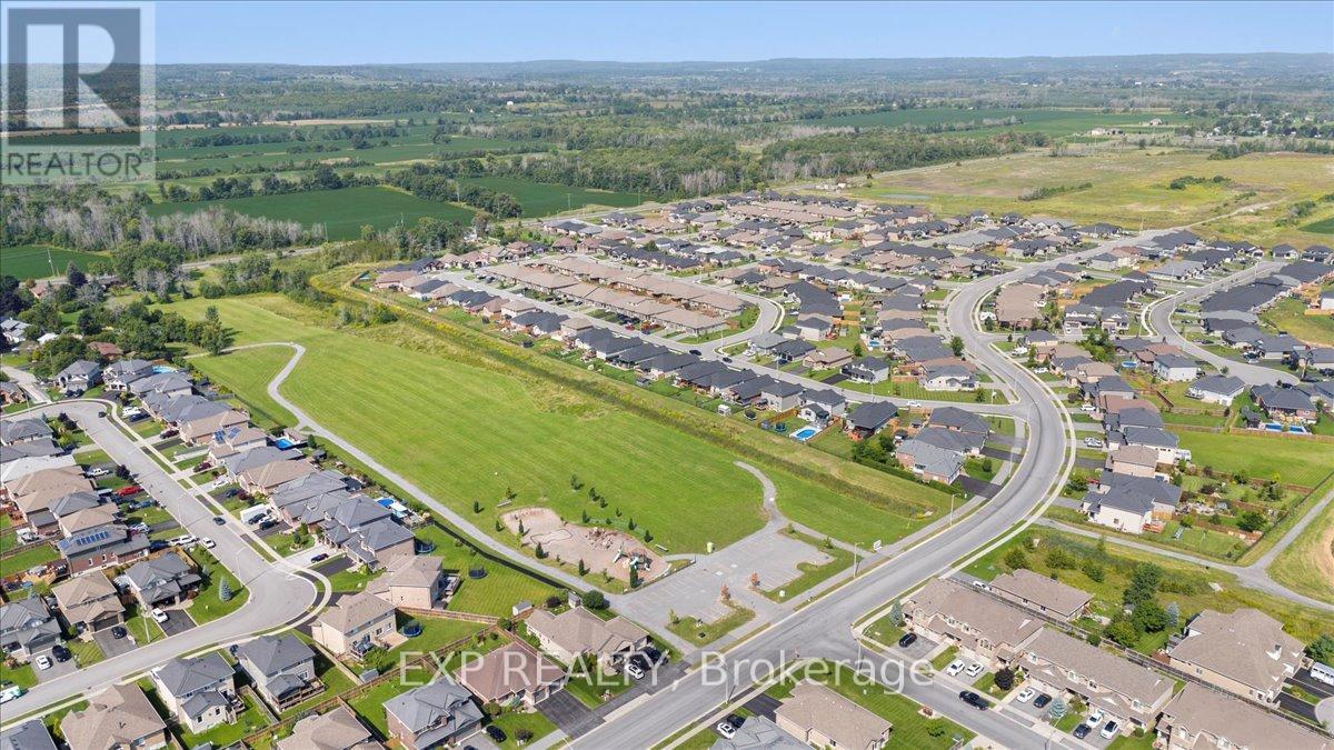 10 COVINGTON CRESCENT - 37