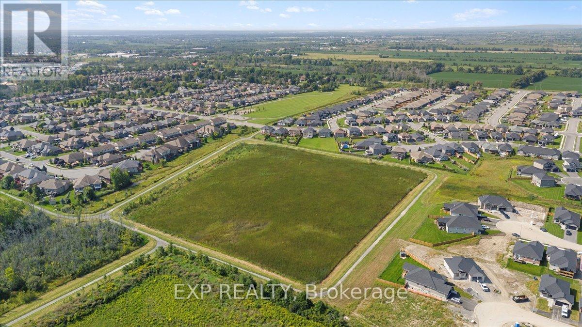 10 COVINGTON CRESCENT - 39