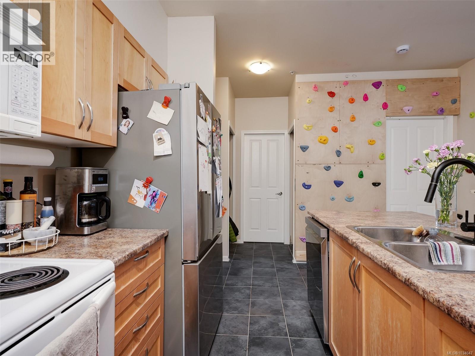 #101 1959 Polo Park Cres - 8