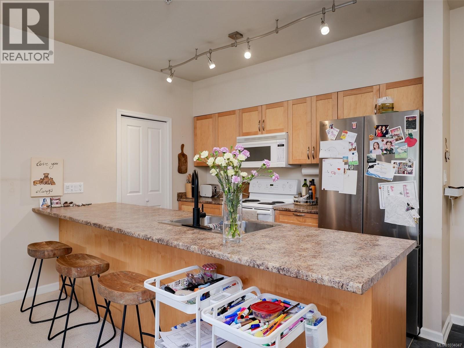 #101 1959 Polo Park Cres - 6