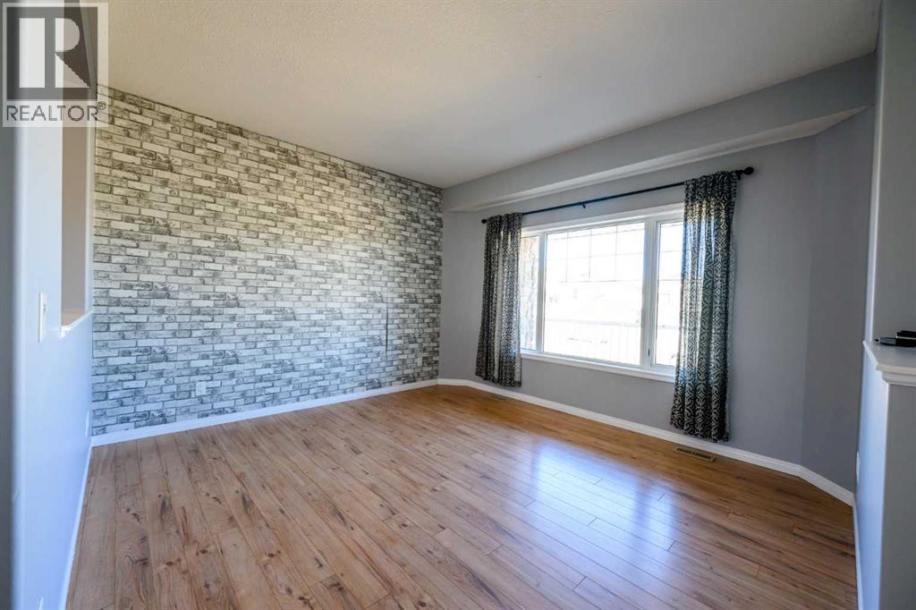 9314 91 Street - photo 2