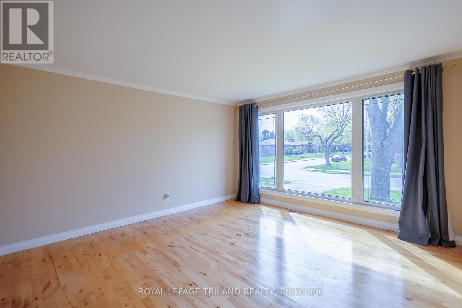 708 NORWOOD AVENUE - 7