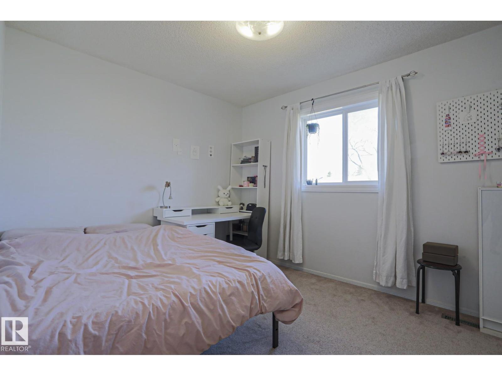 2433 89 ST NW, Edmonton