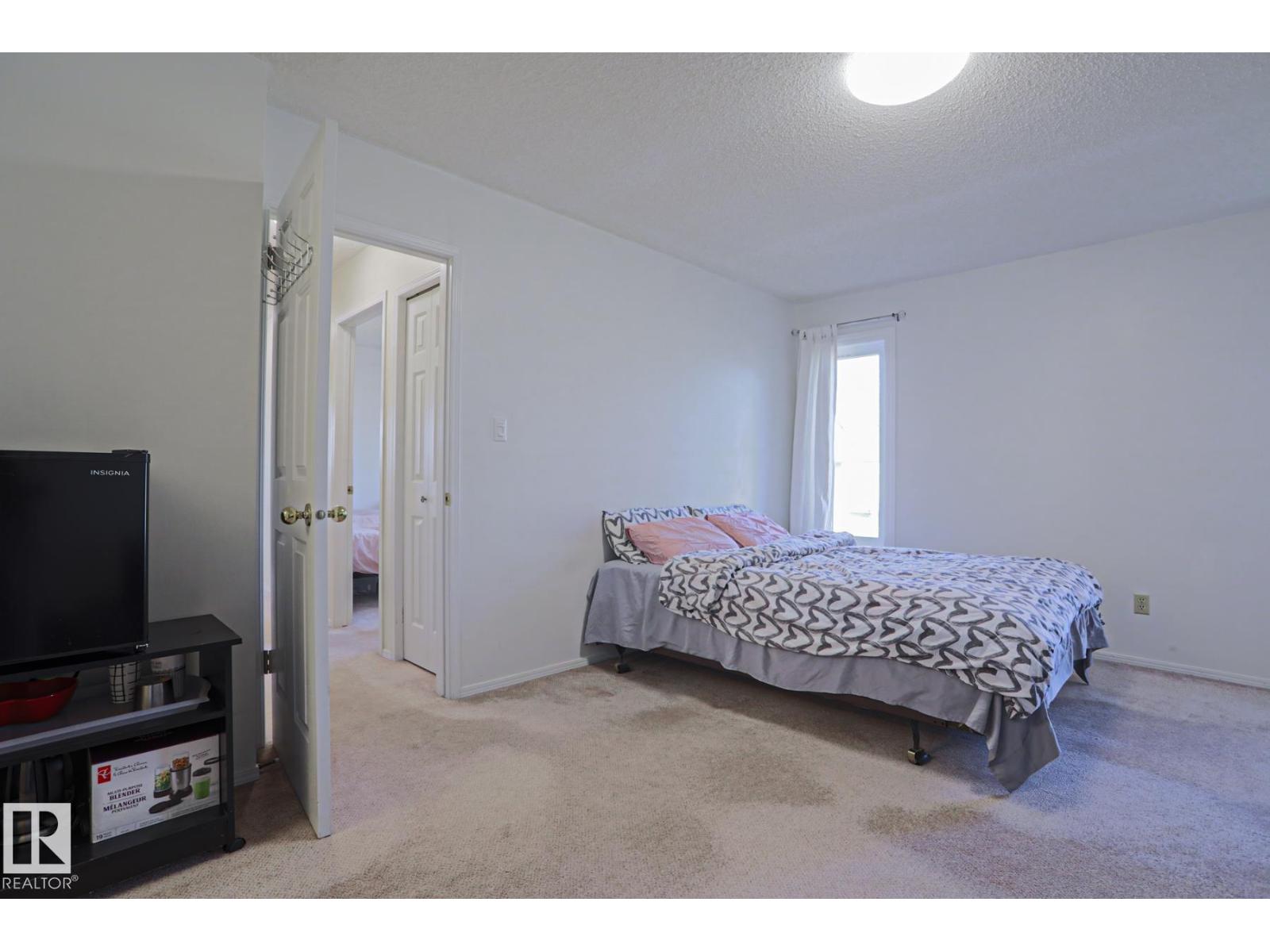 2433 89 ST NW, Edmonton