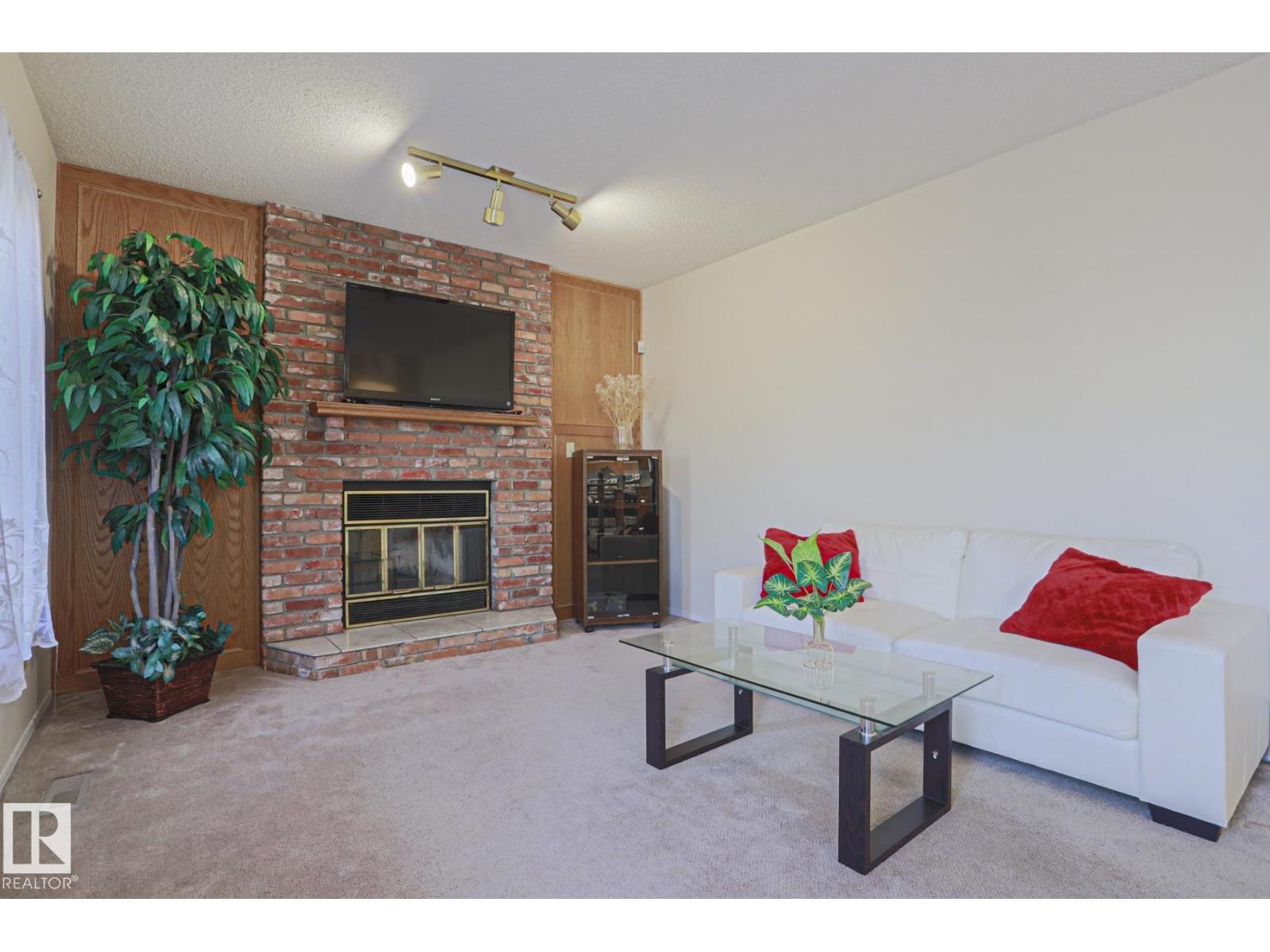 2433 89 ST NW, Edmonton