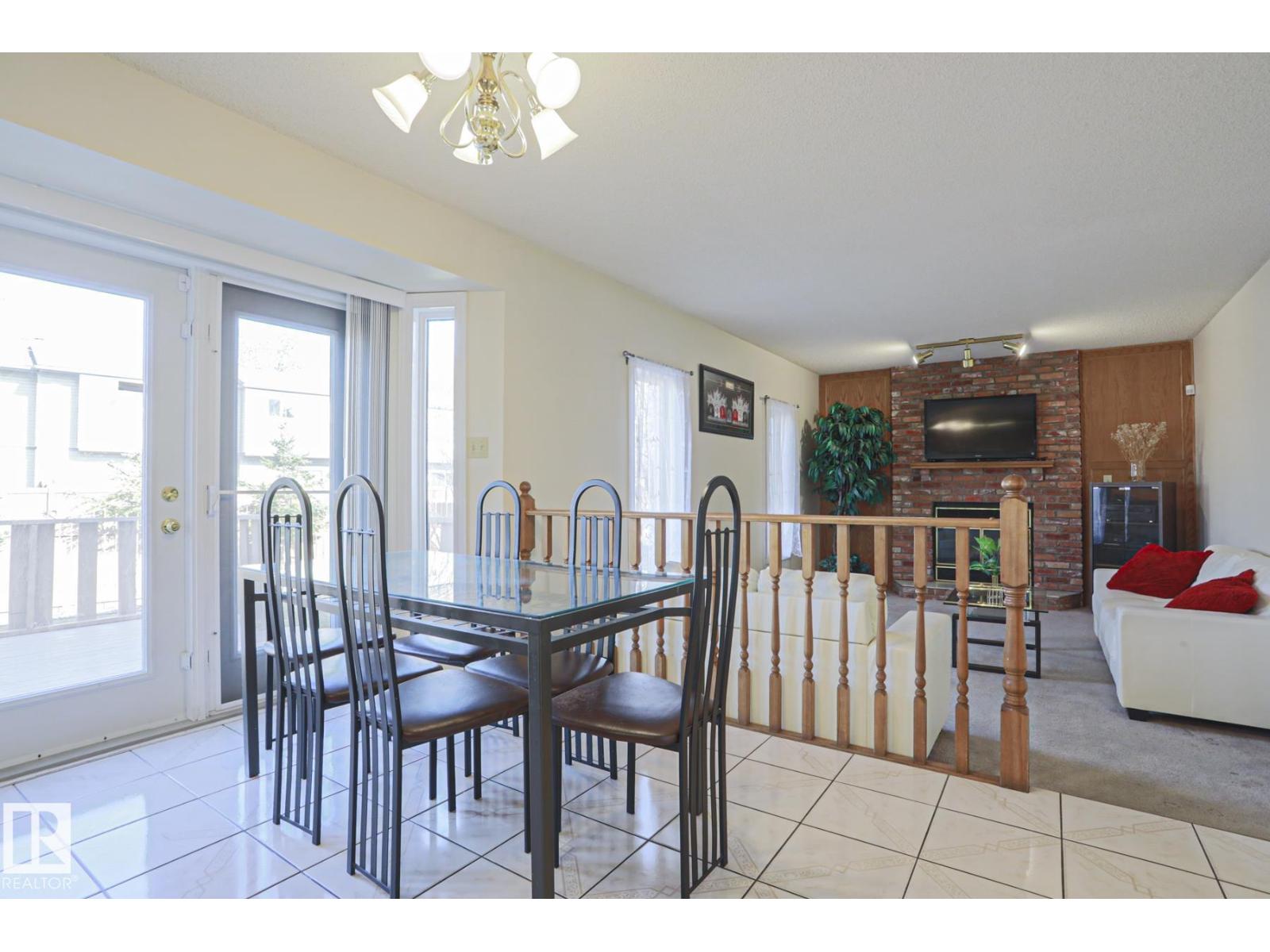 2433 89 ST NW, Edmonton