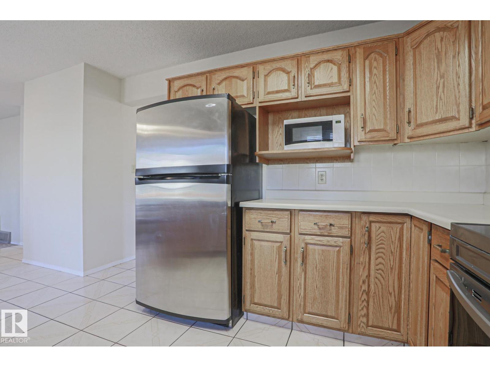 2433 89 ST NW, Edmonton