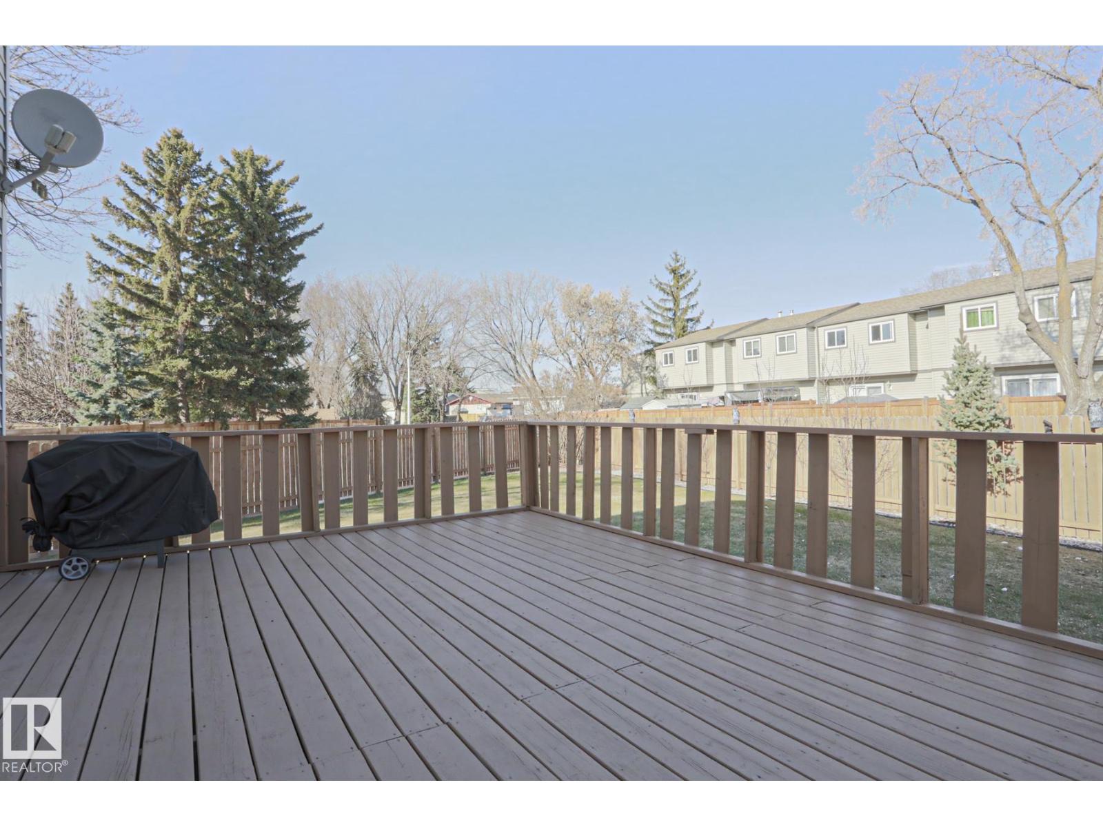 2433 89 ST NW, Edmonton