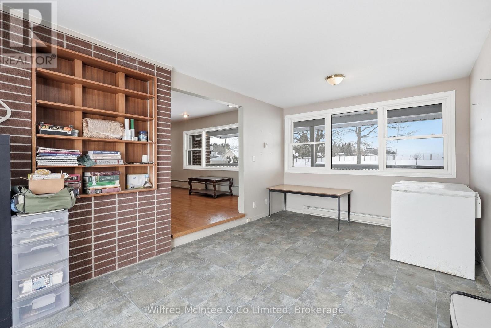 1773 BRUCE ROAD 10 - 10