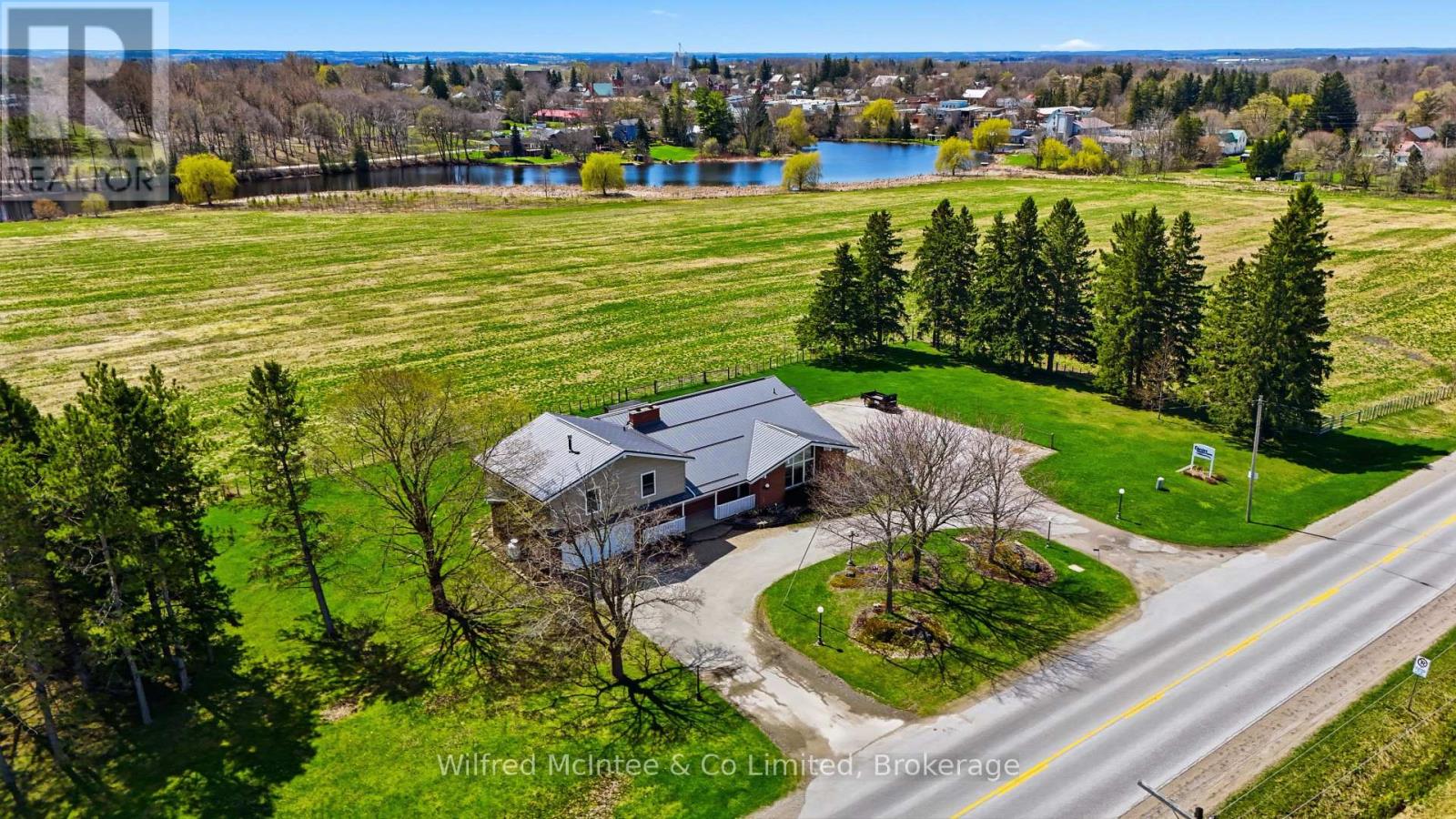 1773 BRUCE ROAD 10 - 32