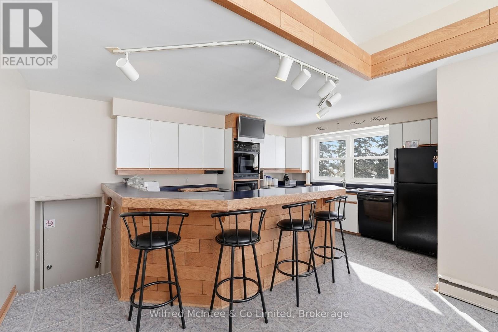 1773 BRUCE ROAD 10 - 8