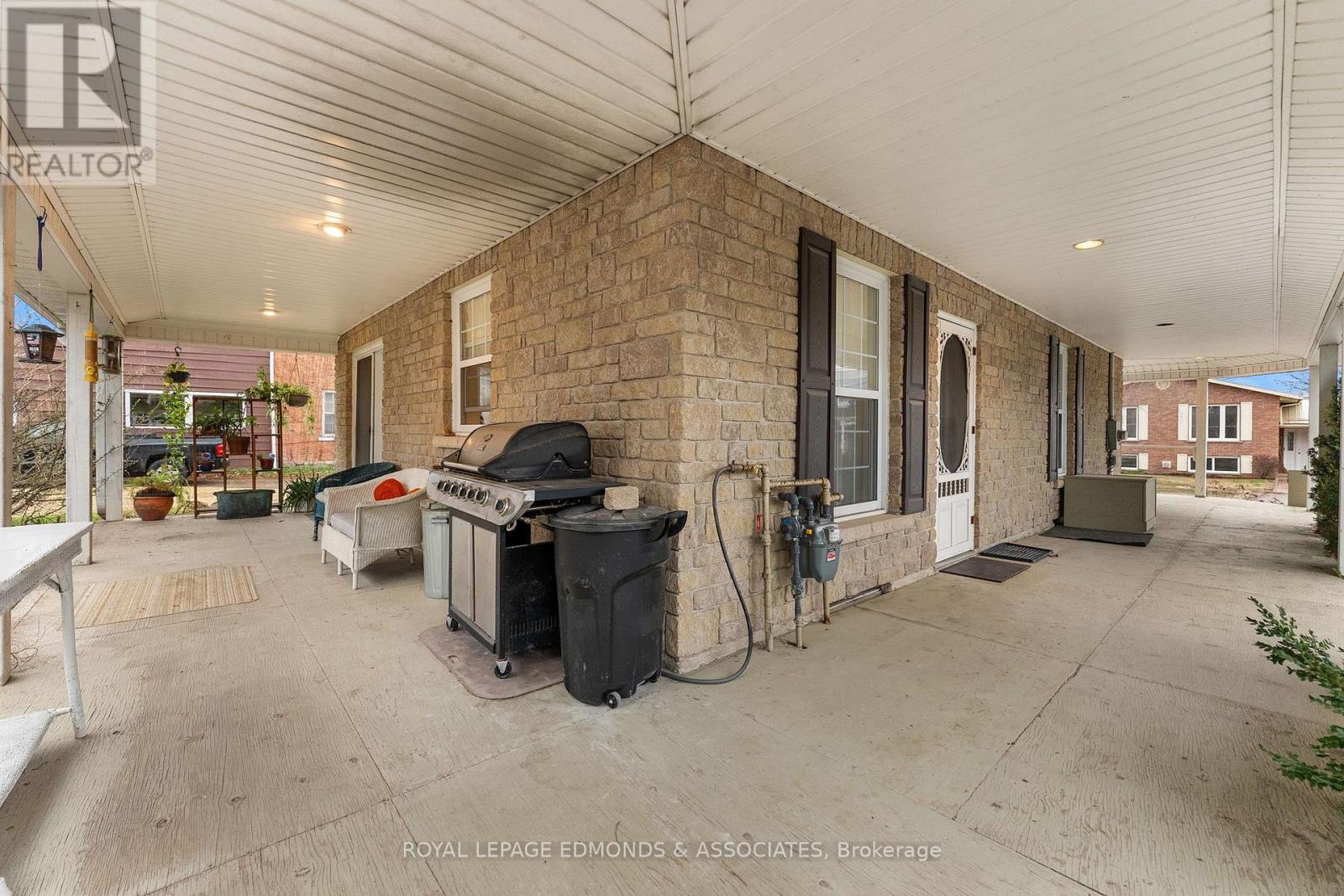 146 MARY STREET - 33
