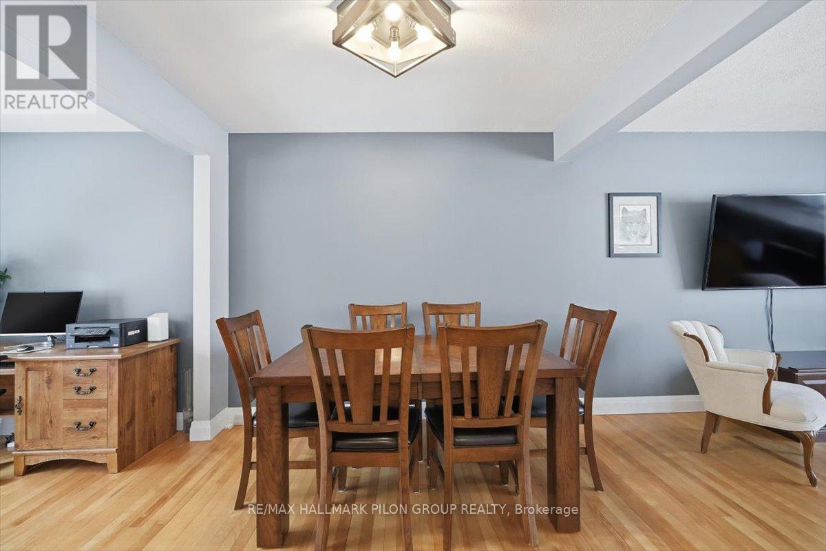 962 WESTON DRIVE - 4
