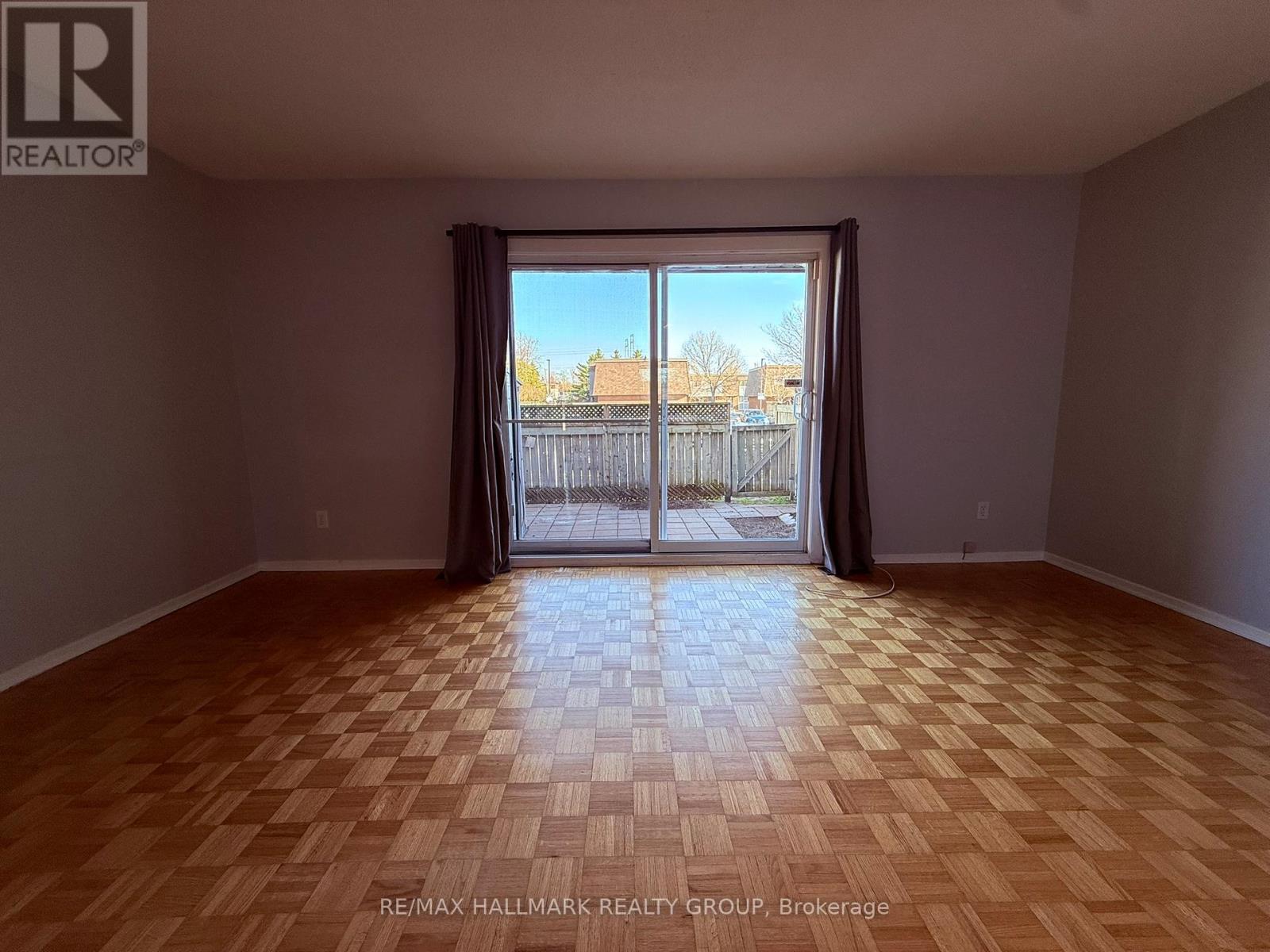 2912 FAIRLEA CRESCENT - 6