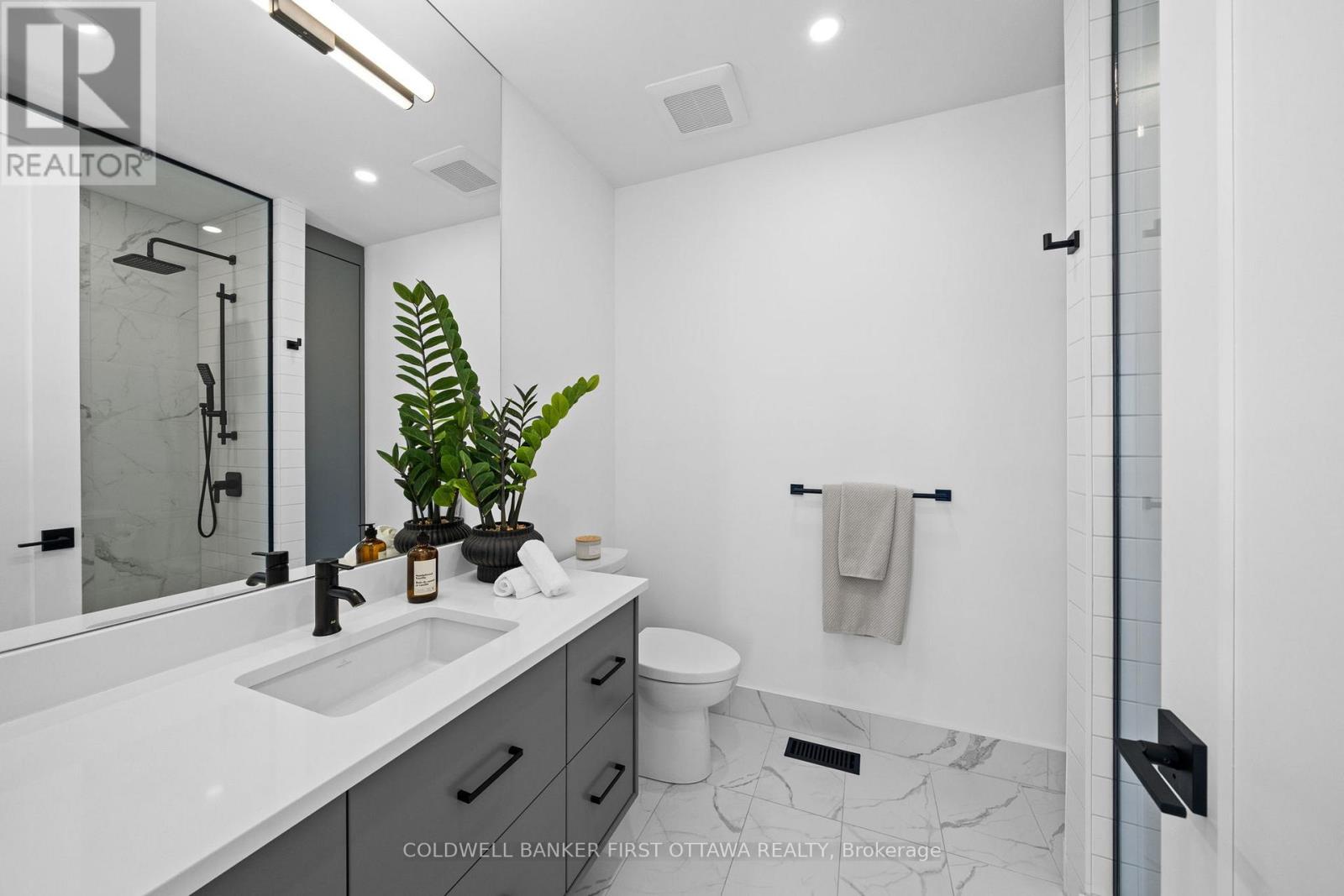 781 MCMANUS AVENUE - 40