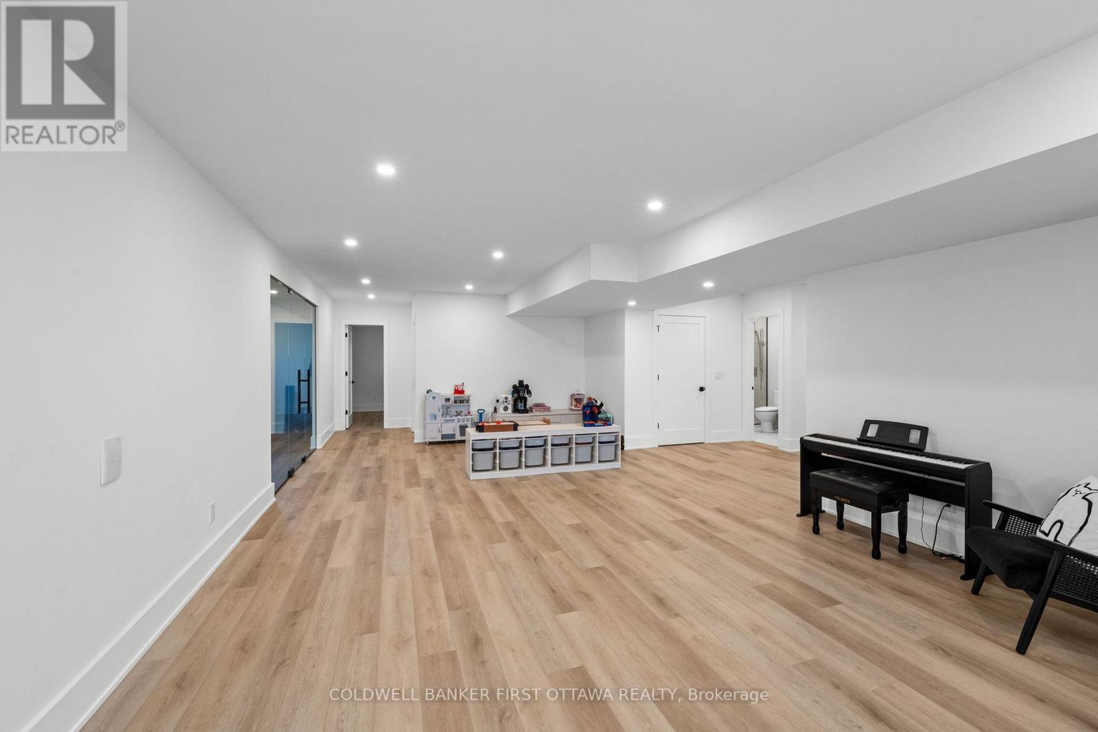 781 MCMANUS AVENUE - 42