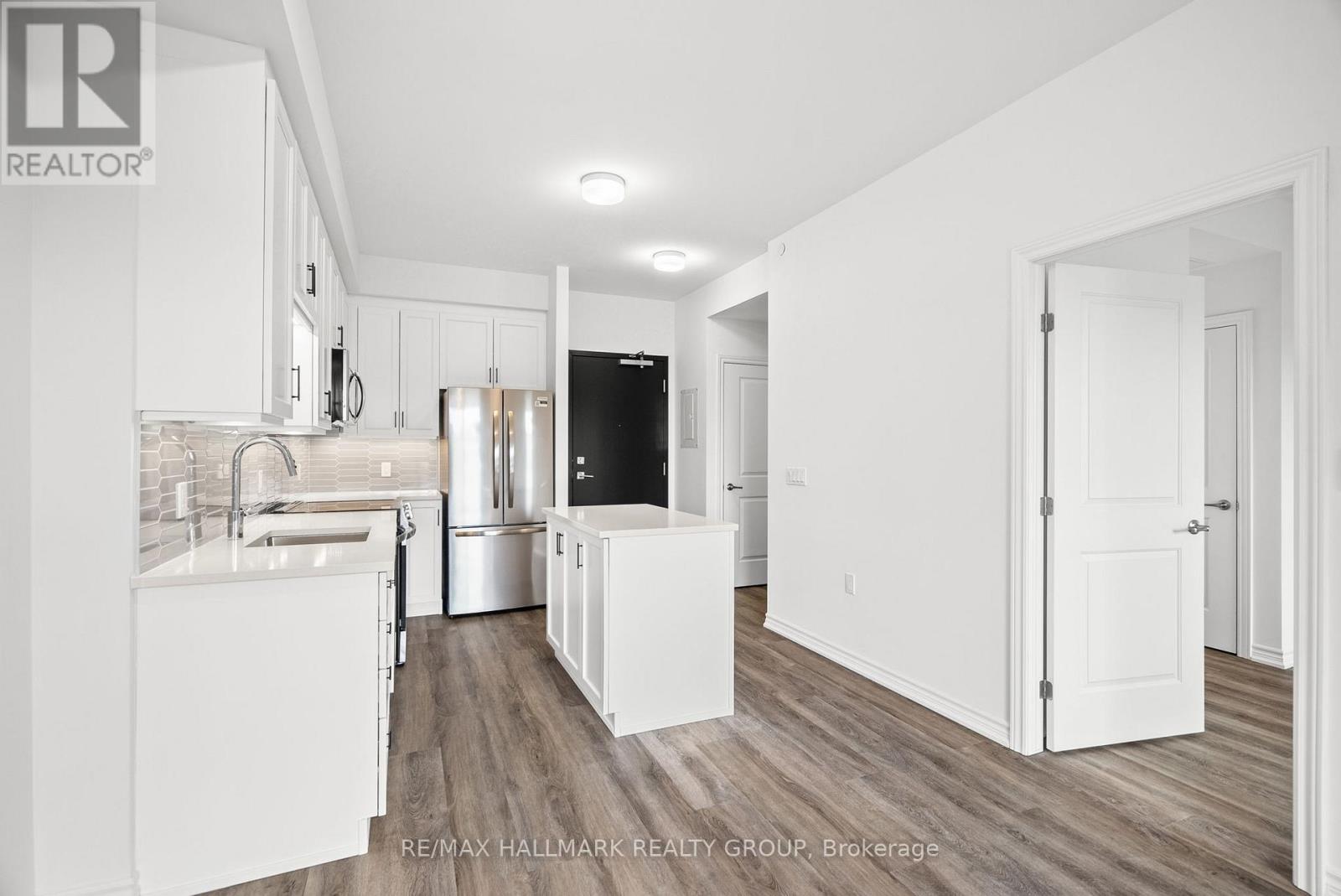 #218 1350 HEMLOCK ROAD - 17