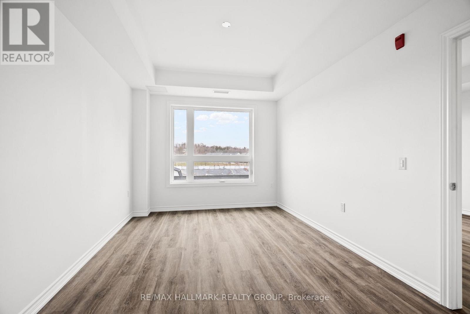 #218 1350 HEMLOCK ROAD - 22