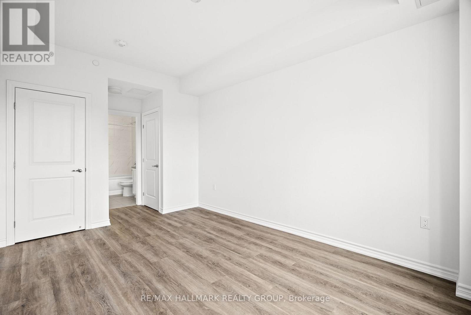 #218 1350 HEMLOCK ROAD - 24