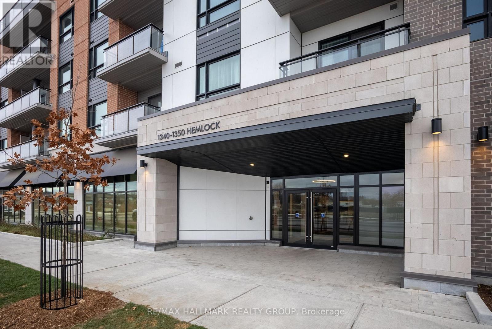 #218 1350 HEMLOCK ROAD - 7