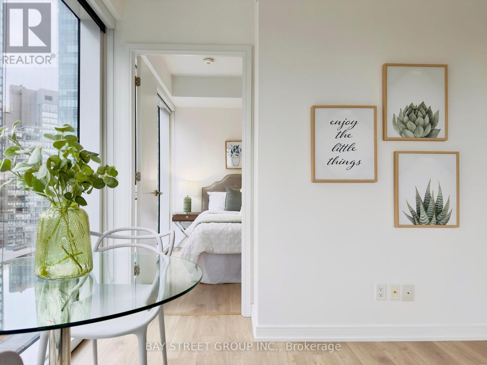 #1507 3 GLOUCESTER STREET - 24
