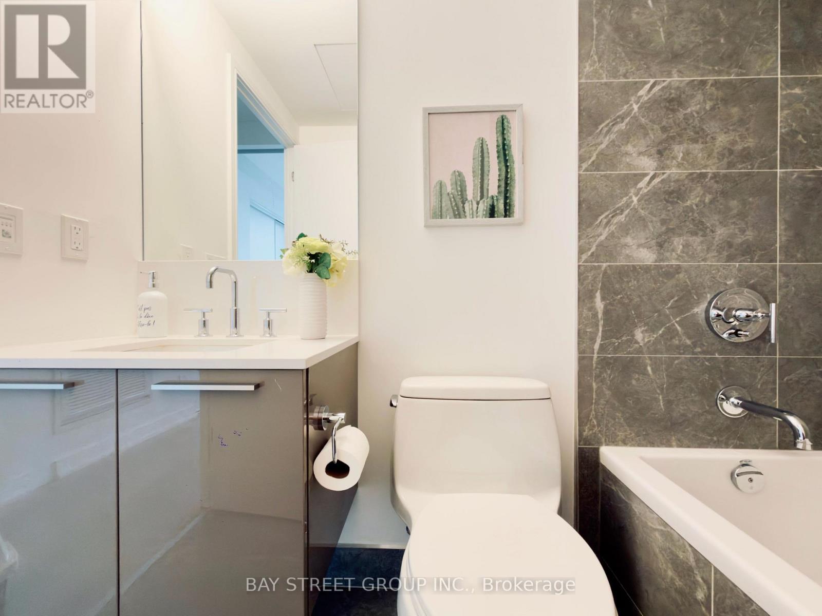 #1507 3 GLOUCESTER STREET - 40