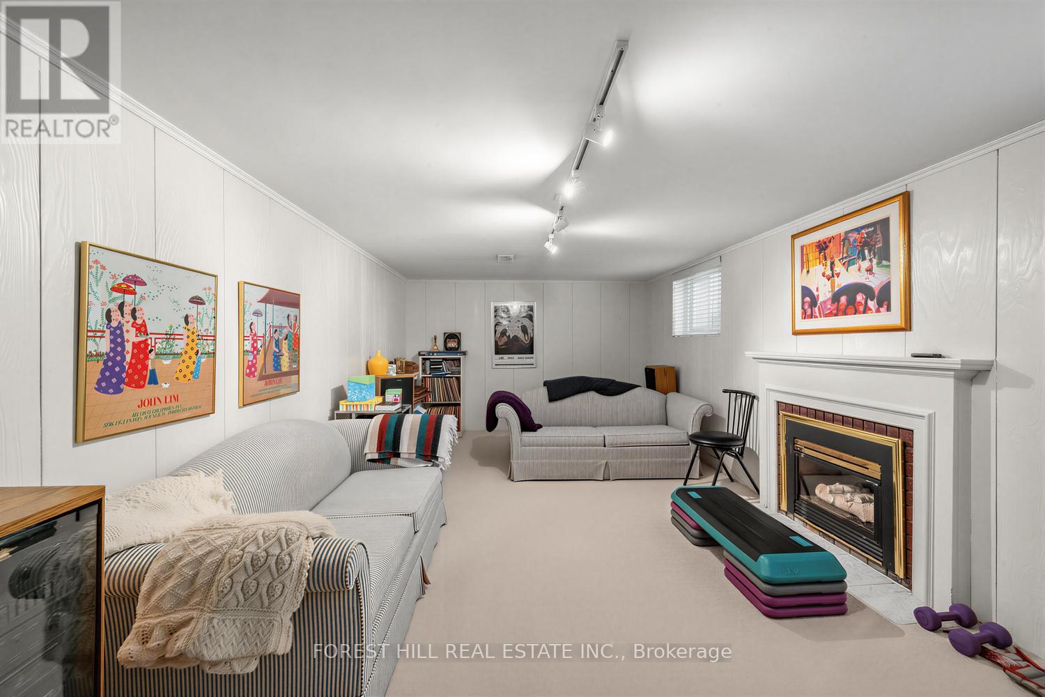 339 CORTLEIGH BOULEVARD - 22