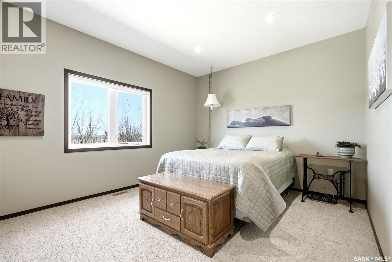 24 Bardel CRESCENT - 12
