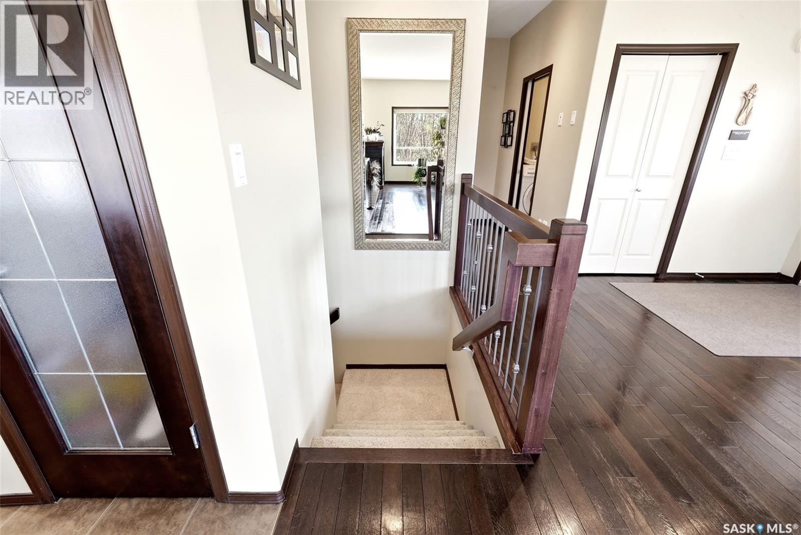 24 Bardel CRESCENT - 24