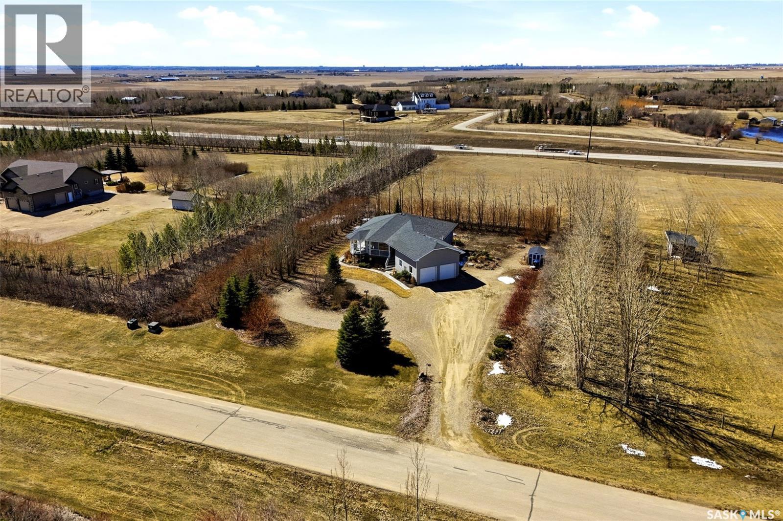 24 Bardel CRESCENT - 56