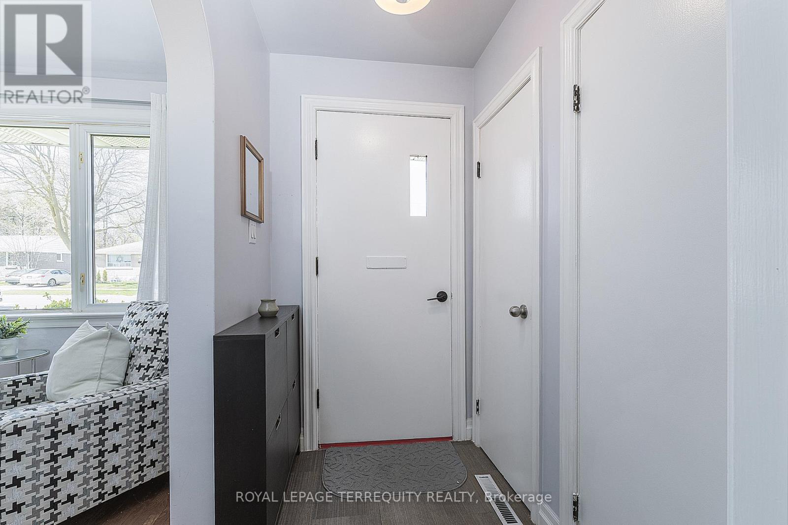 32 ADMIRAL ROAD - 2