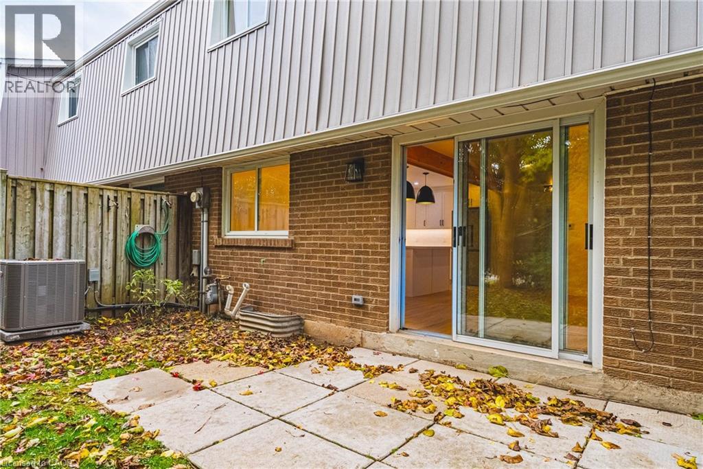 445 WOODVIEW Road Unit# 4, Burlington, Ontario, L7N2Z9 — Photo 11