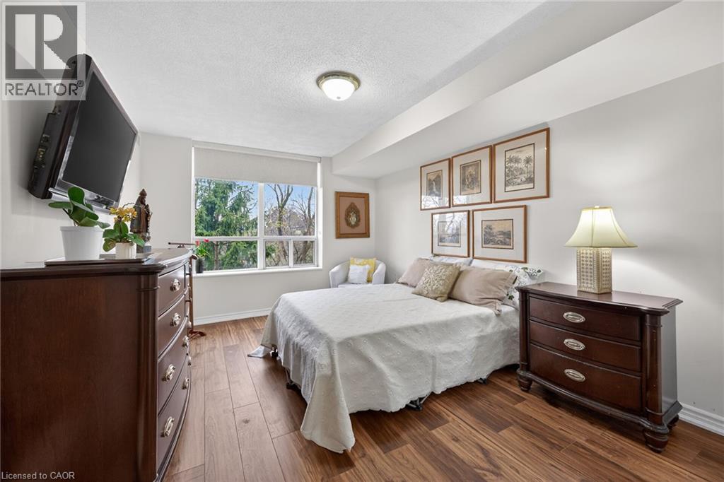 #1410 100 BURLOAK Drive - 17