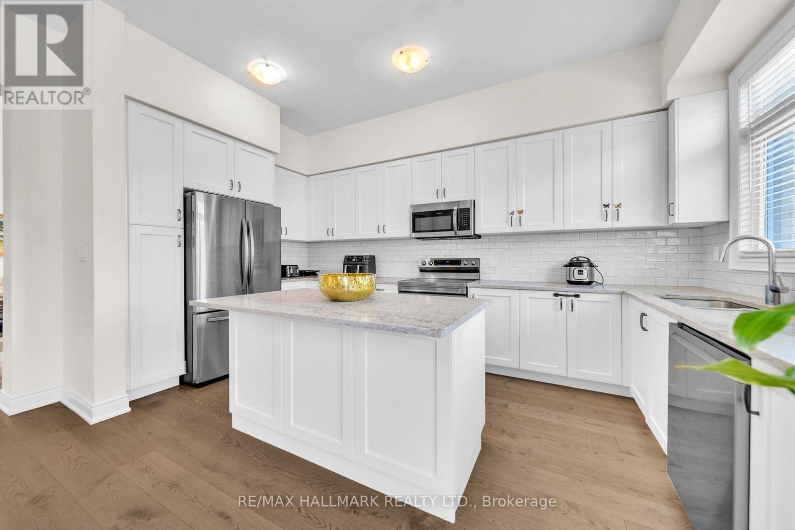 77 TERRAIN COURT - 15