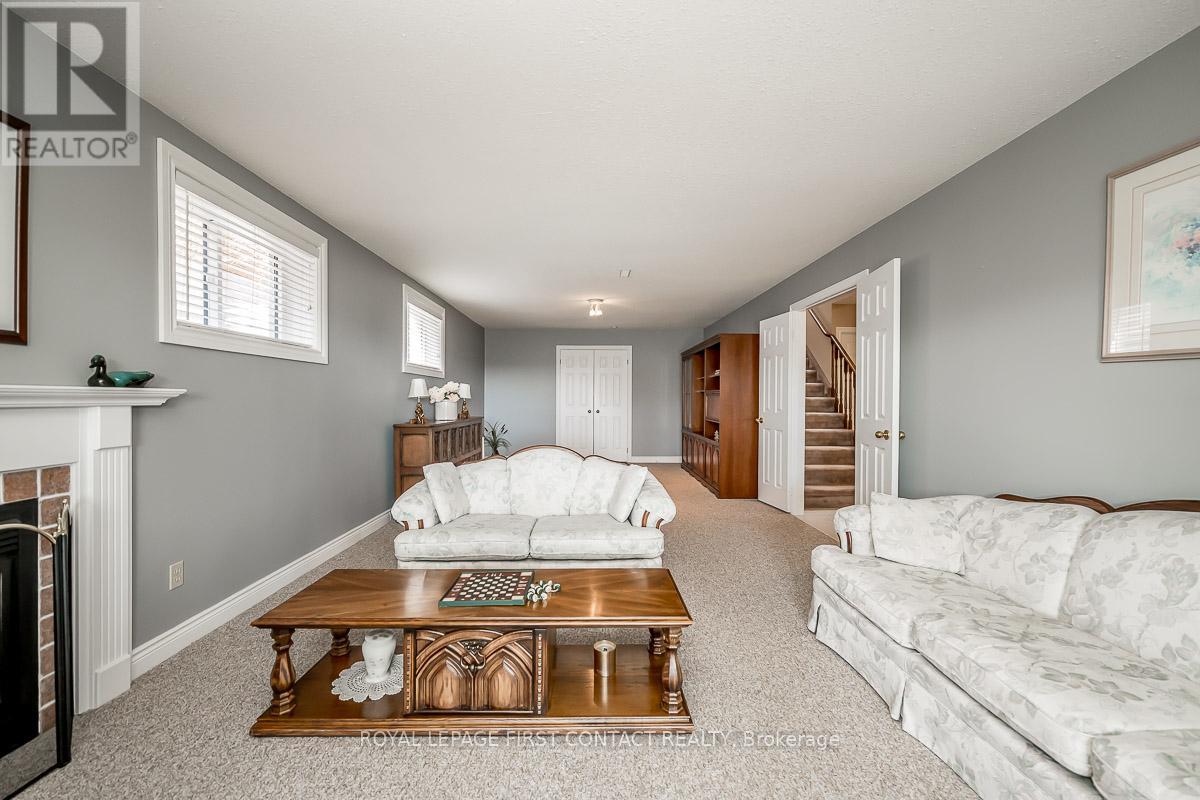 35 GIBBON DRIVE - 23