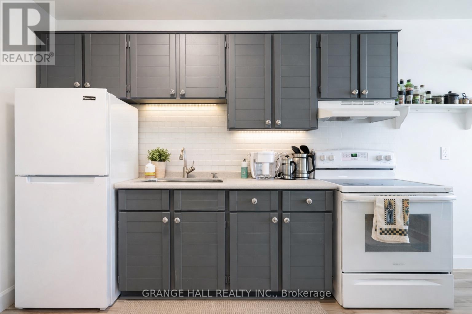 14 ELGIN STREET - 13