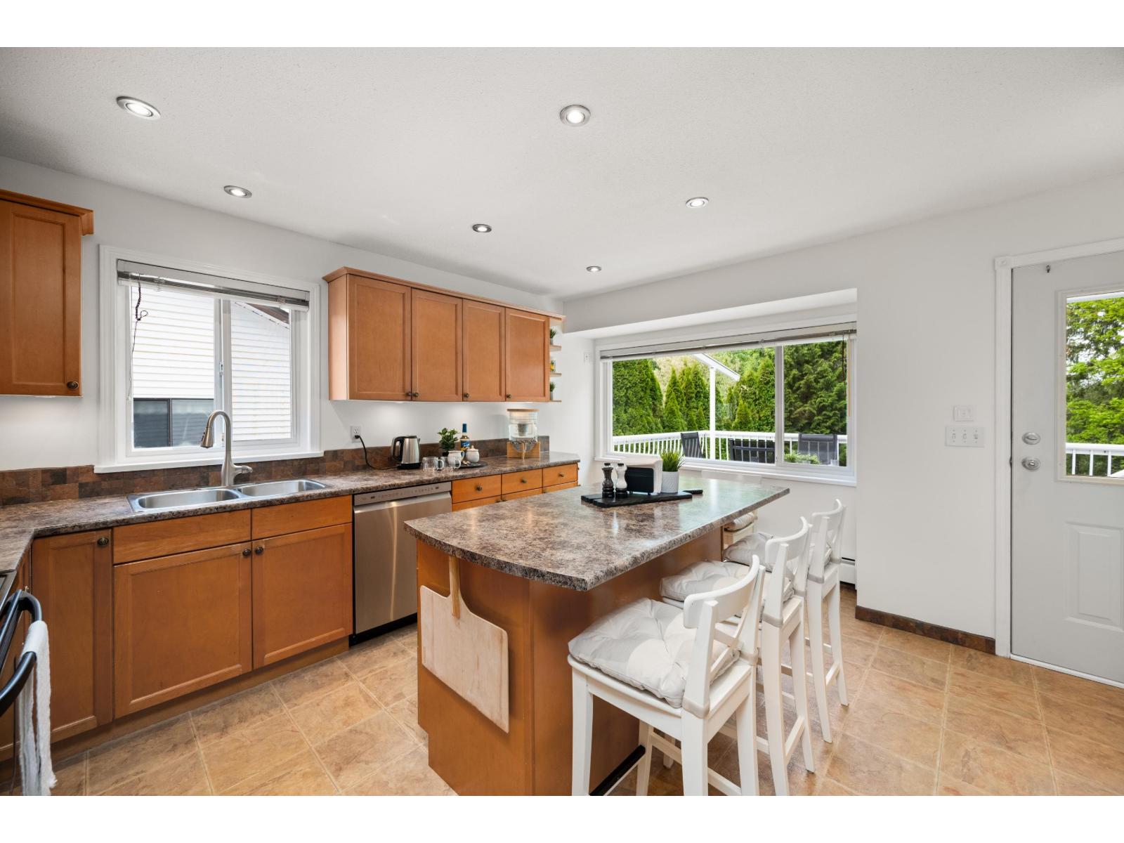 5 Bed, 3 Bath House for Sale in Langley – 20533 TELEGRAPH TRAIL, Langley - Image 21