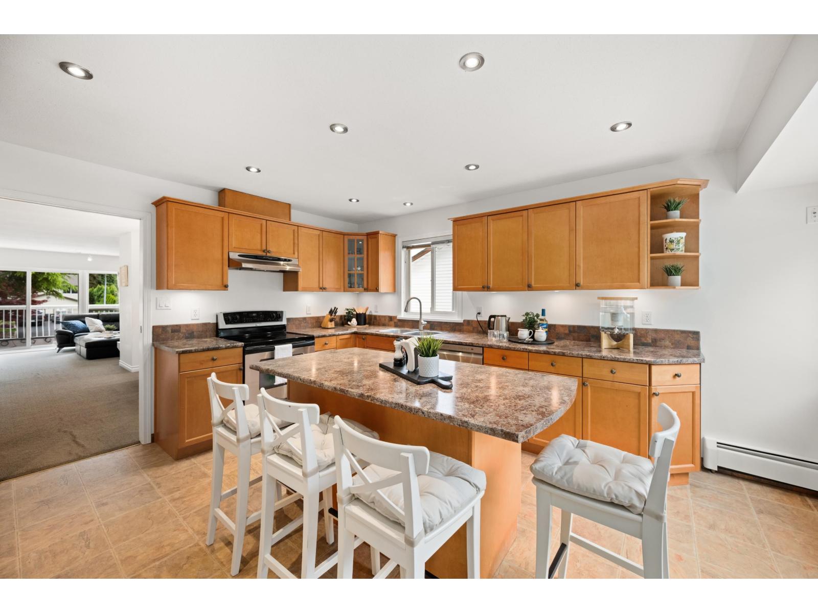 5 Bed, 3 Bath House for Sale in Langley – 20533 TELEGRAPH TRAIL, Langley - Image 31