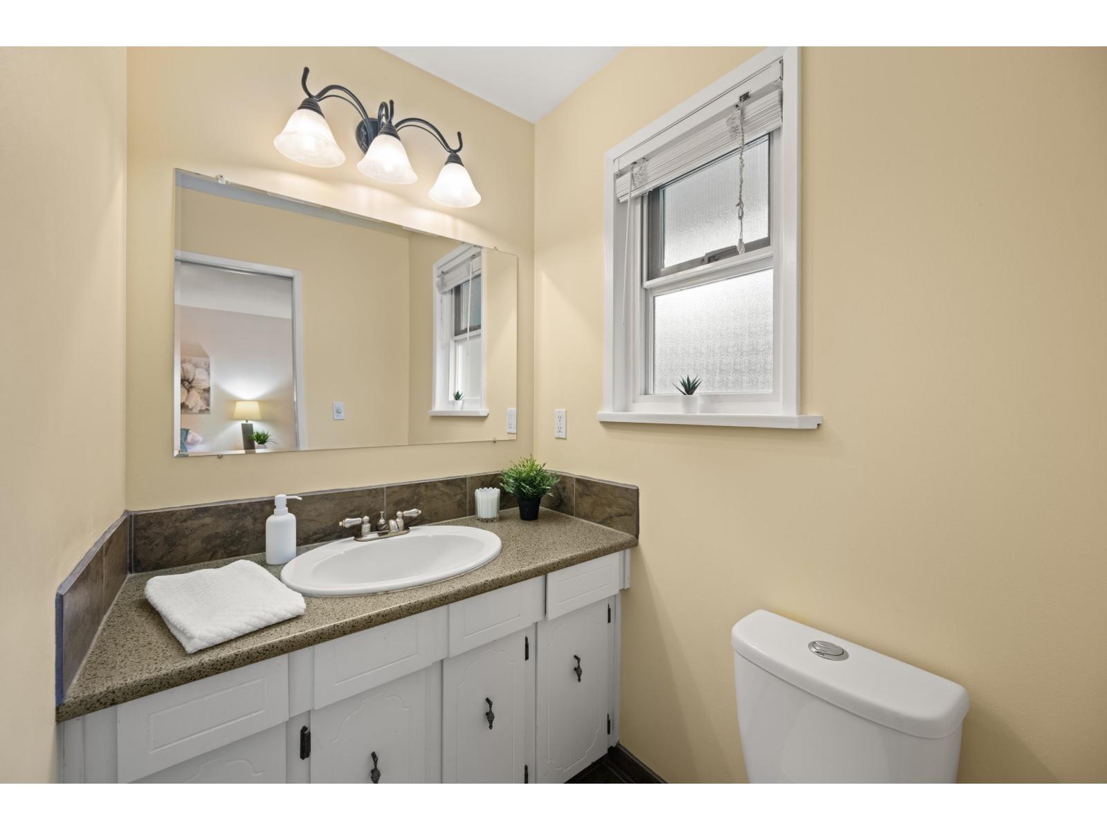 5 Bed, 3 Bath House for Sale in Langley – 20533 TELEGRAPH TRAIL, Langley - Image 5