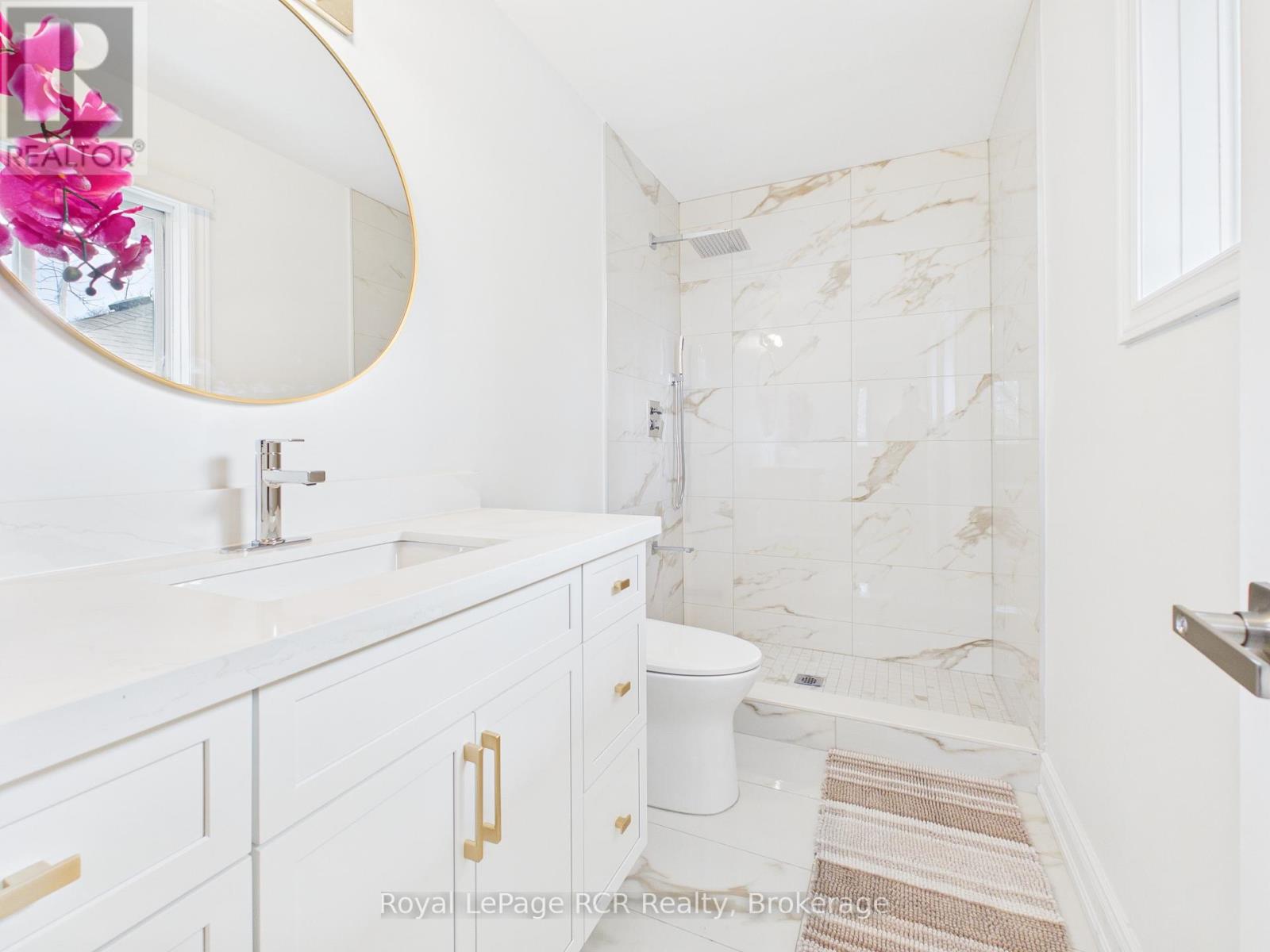 43 GRAHAM CRESCENT - 27