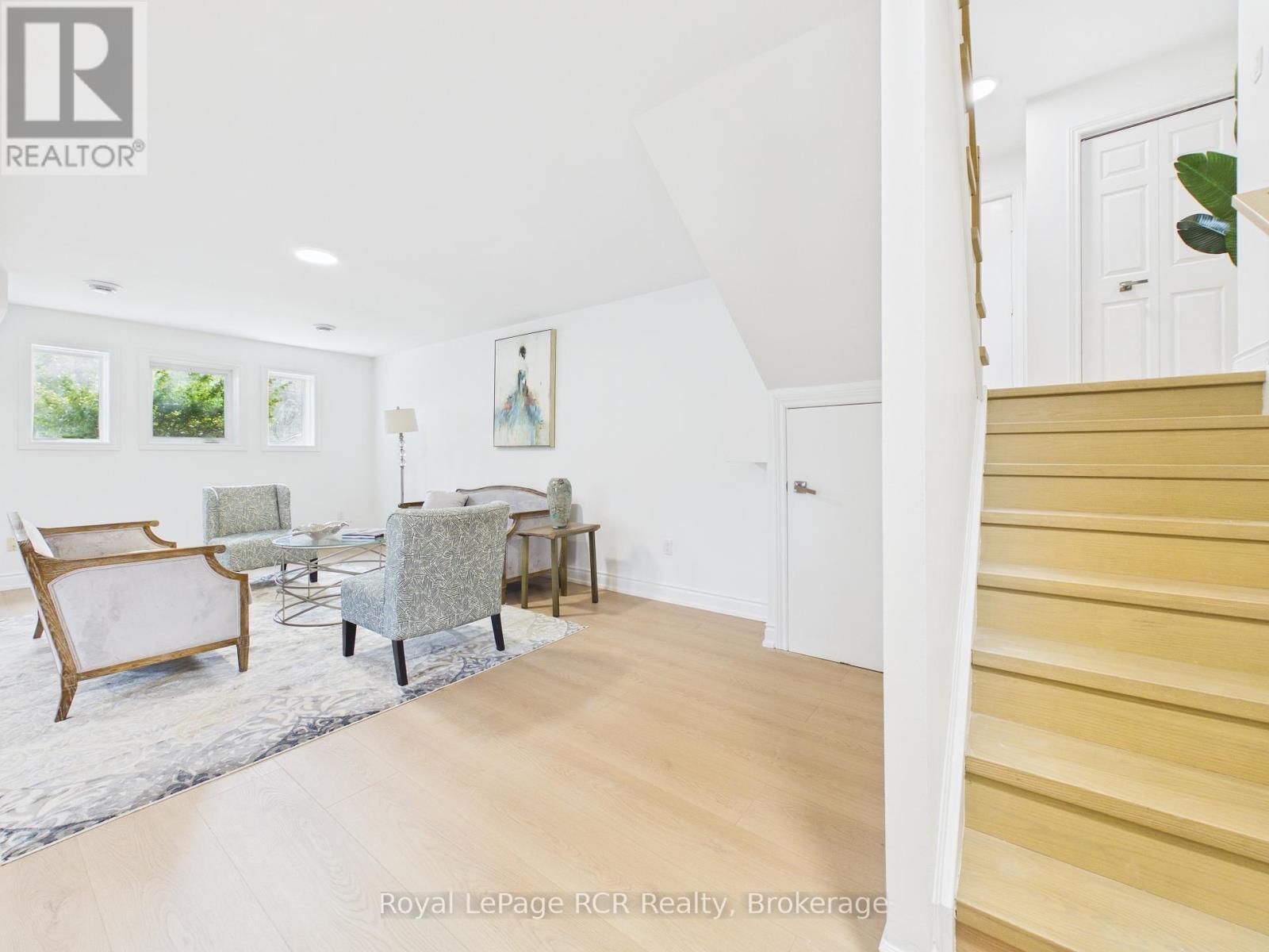 43 GRAHAM CRESCENT - 30