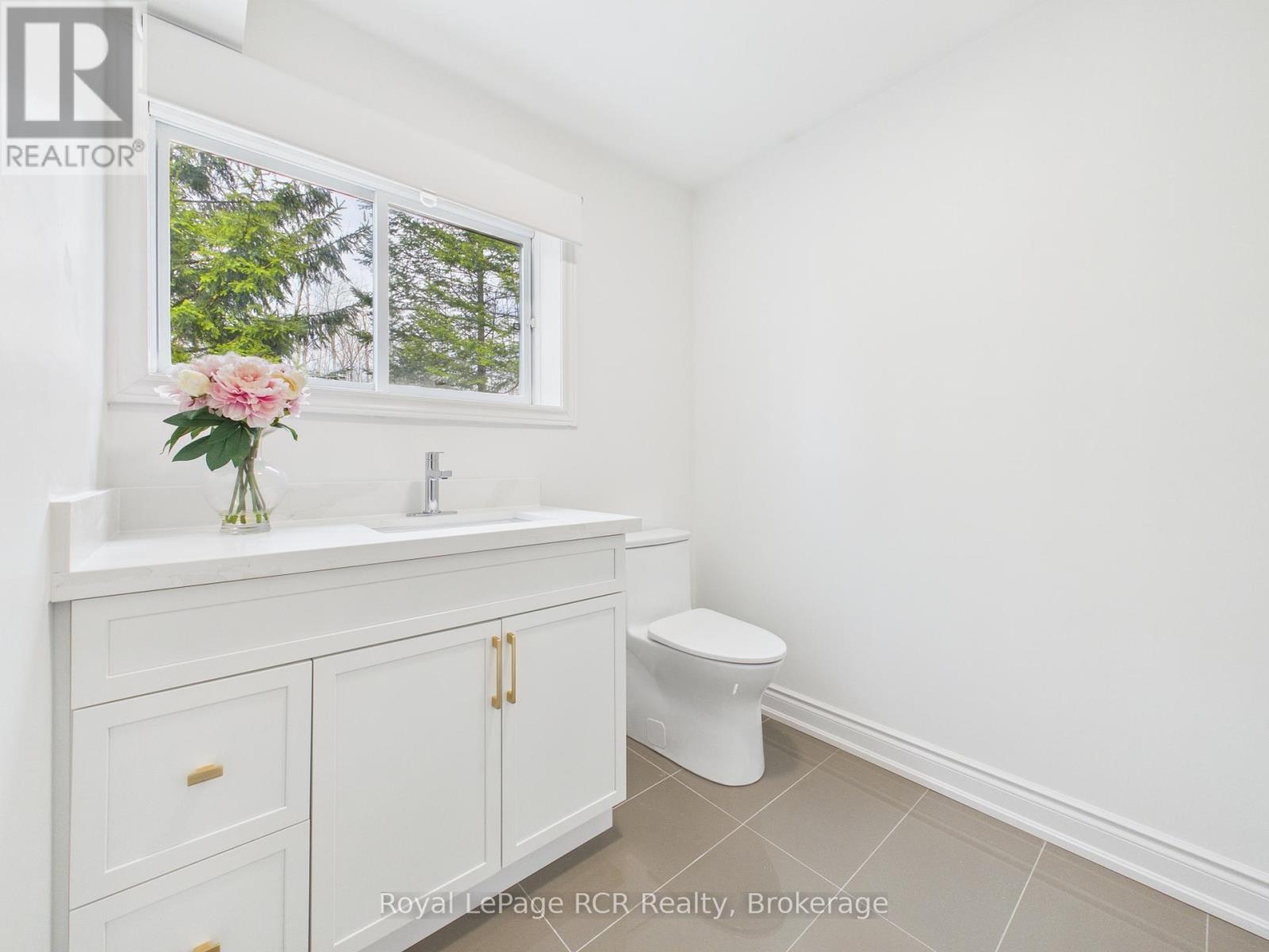 43 GRAHAM CRESCENT - 41