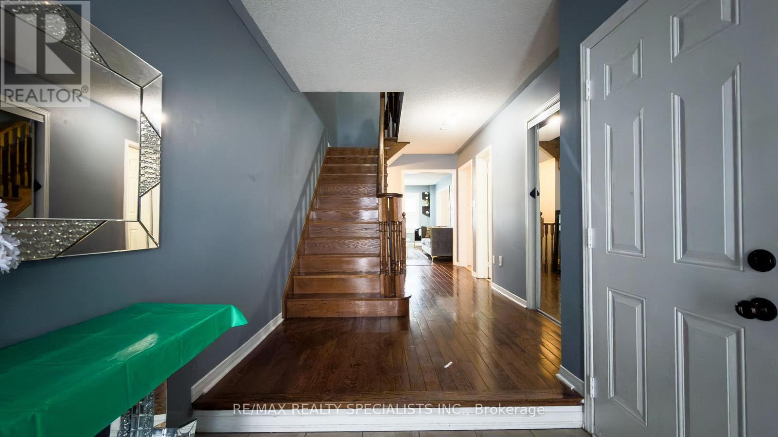 13 BURNSTOWN CIRCLE - 2