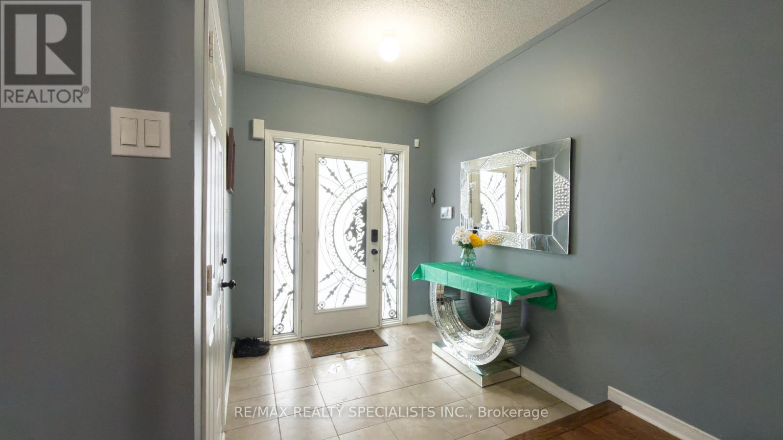 13 BURNSTOWN CIRCLE - 3