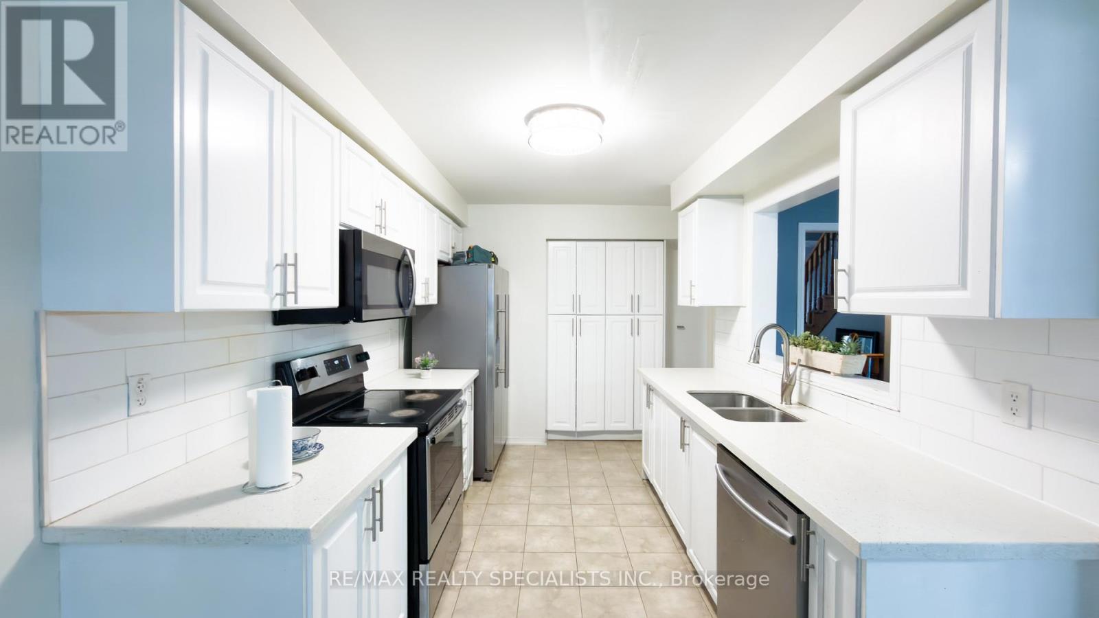 13 BURNSTOWN CIRCLE - 7