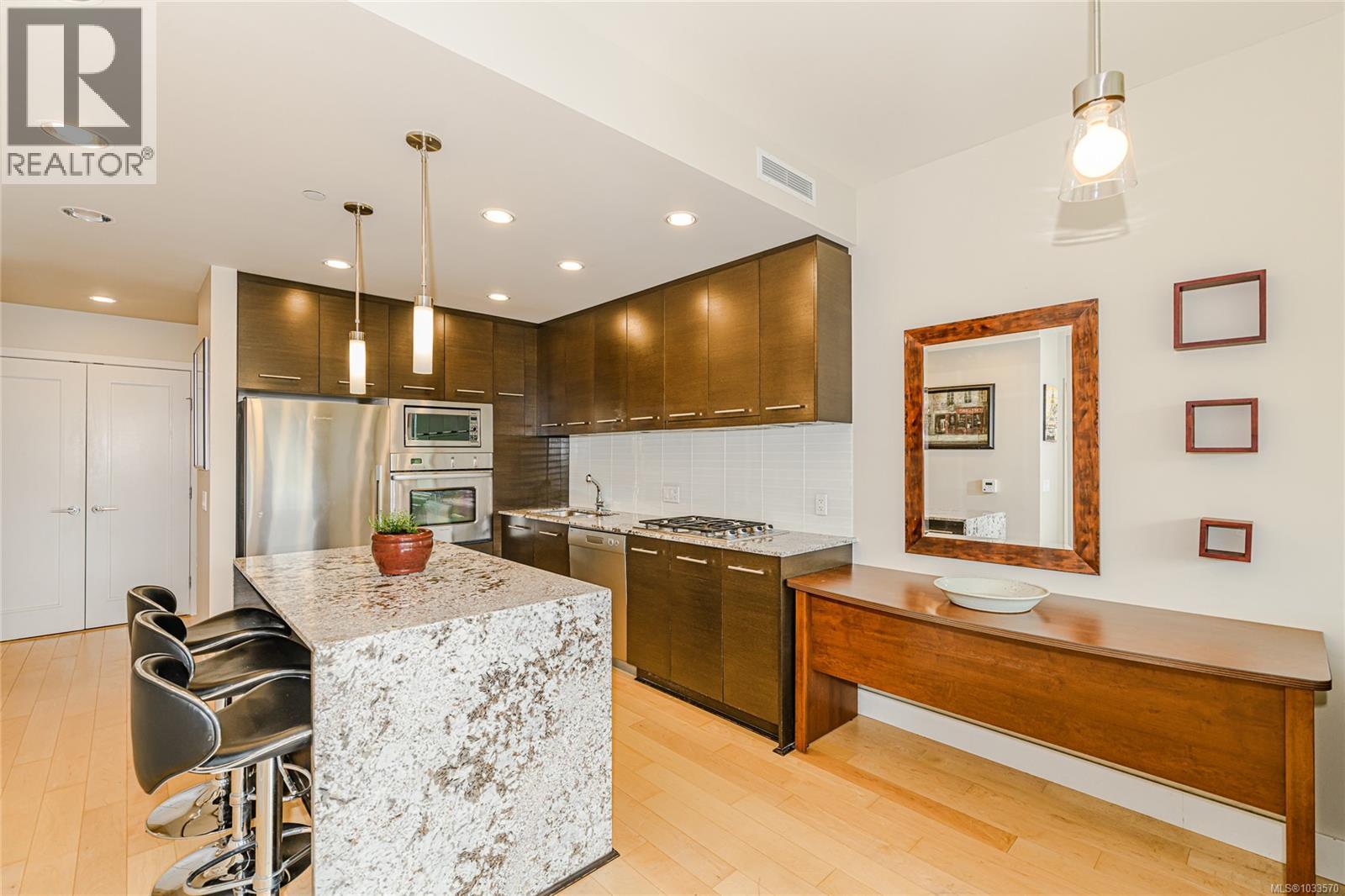 #405 3223 Selleck Way - 18