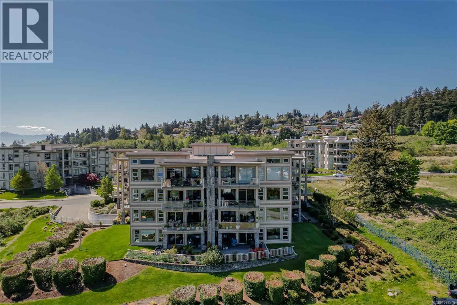 #405 3223 Selleck Way - Image 3