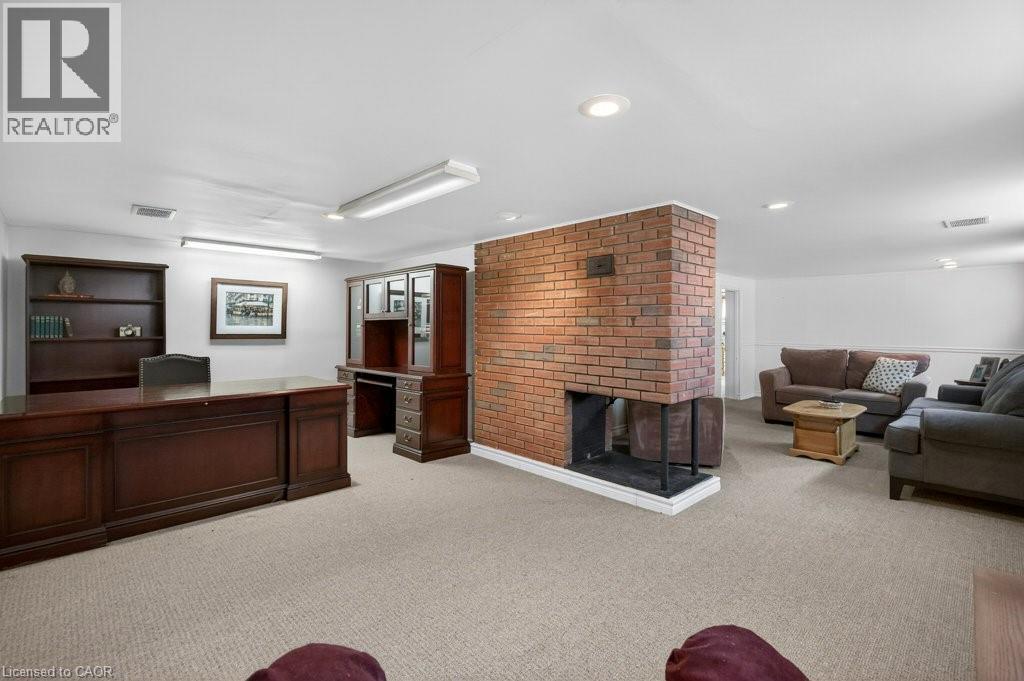362 PEPPER Drive - 33