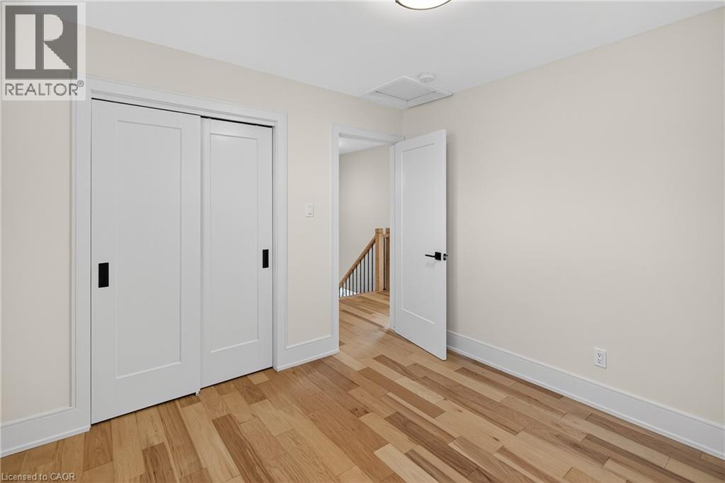 2347 TWEEDSMUIR Court, Burlington, Ontario, L7P4K9 — Photo 25