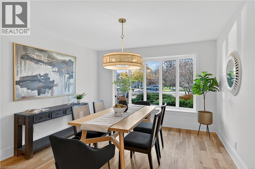 2347 TWEEDSMUIR Court, Burlington, Ontario, L7P4K9 — Photo 6